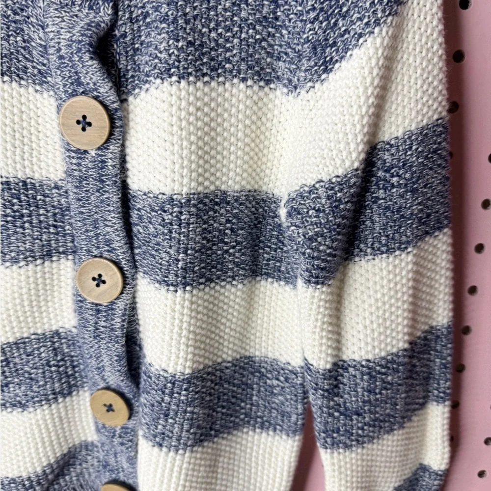 Genuine Kids Navy and Creamy White Striped Cardigan. Size 4t. Great Condition.